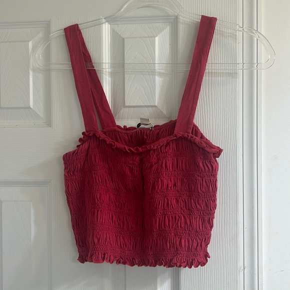 American Eagle Outfitters Tops - American Eagle smocked tank top.
